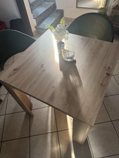 Tavolo quadrato 80x80 pari al nuovo da interno