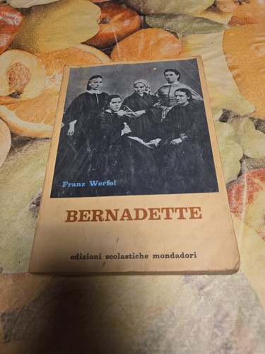 Bernadette libro - bernadette,