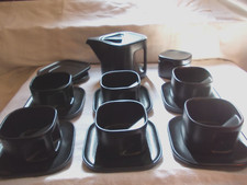 SERVIZIO THE DESIGNER  MAKIO HASUIKE COLLEZIONE ARNOLFO DI CAMBIO LAVENO 1975