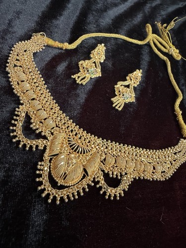 Collana pakistana indiana