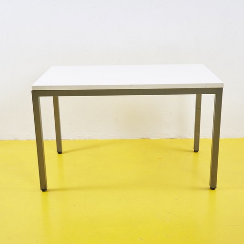 Tavolo cucina con - da, piano