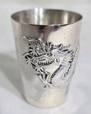 Antico bicchiere cinese in