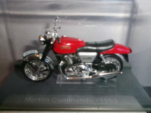 Norton 850 commando 1969 rosso - 850,