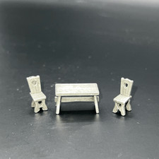 Tavolo e sedia taverna