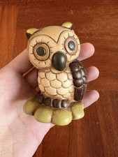 THUN Gufo Marrone Su Erba