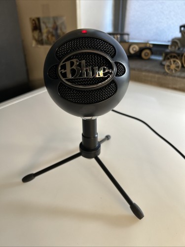 Blue snowball ice - blue,