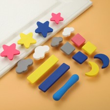 Maniglia per porta armadio