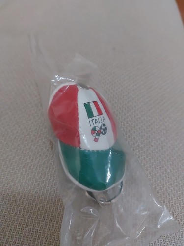 Portachiavi cappellino