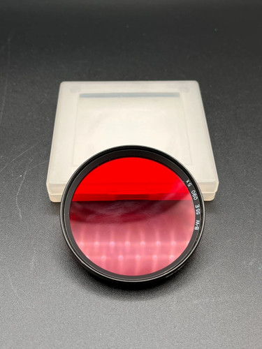 55e 090 red - b+w,
