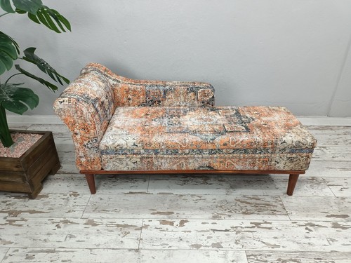 Chaise longue arancione