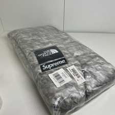 Sciarpa Supreme x The North