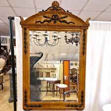 Cornice, Rettangolare, in radica, con cimasa con intagli