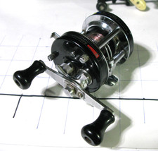 Mulinello Abu Garcia Ambassadeur 5500 CA, RH, vento livellato, alta velocità, Star Drag - Usato in ottime condizioni