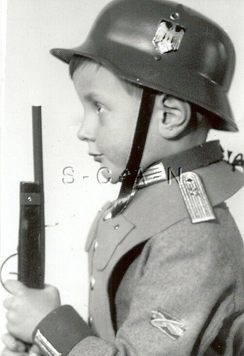 Foto reale tedesca - , anni