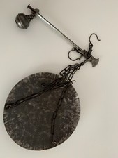 Antica bilancia a stadera in