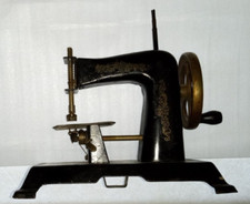 Antica macchina da cucire