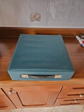 Macchina da scrivere Olivetti Dora