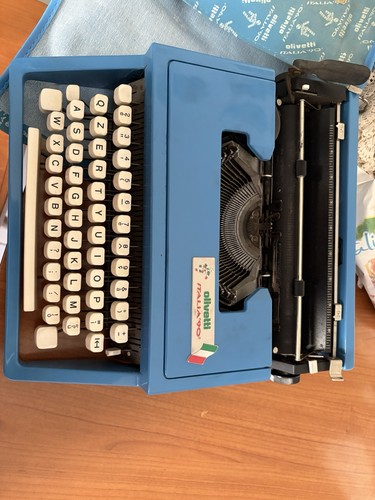 Macchina scrivere olivetti - da,