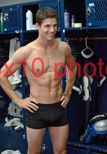 Robbie amell barechested - #1,,
