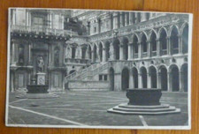 VENEZIA - CORTILE CON VERE  DA POZZO