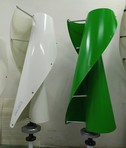 Generatore eolico verticale
