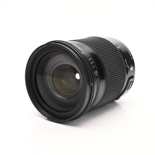 Sigma 300mm 6 3 dc - 18-300mm, f3.5-6.3