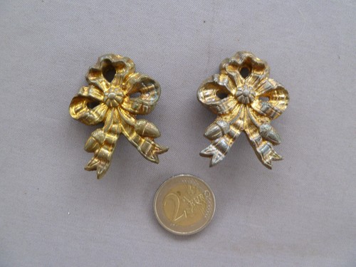 Ancienne paire cache clou - de,