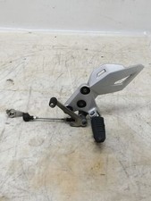 PEDANA ANTERIORE SINISTRA PER SUZUKI GSR 750 DEL 2014 (e45455)