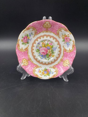 Piatto sotto tazza piattino