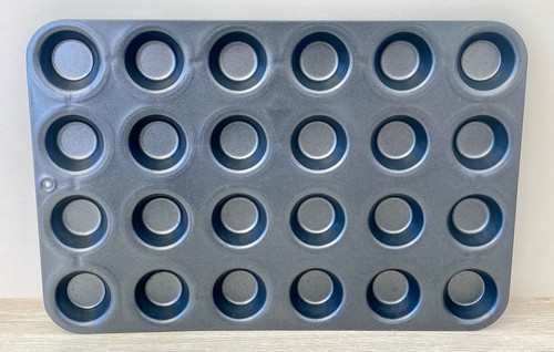 The pampered chef deluxe mini - deluxe,