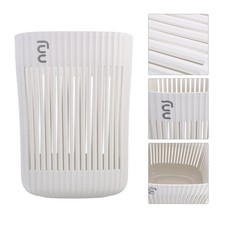  Automobile Waste Container