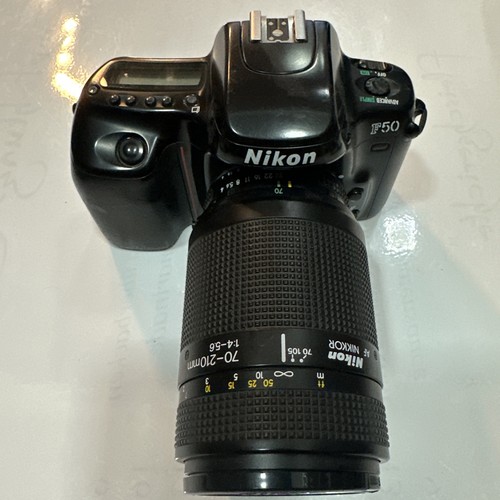 Nikon f50 con obiettivo - con,