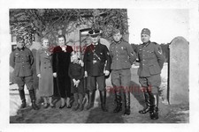 Polizia locale con soldati a