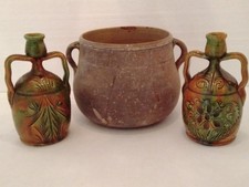 COCCIO E COPPIA DI VASI RUSTICI DEL SECOLO SCORSO