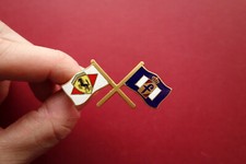 Ferrari Fregio in Metallo per Auto Smaltato Doppia Bandiera Anni '60 '70