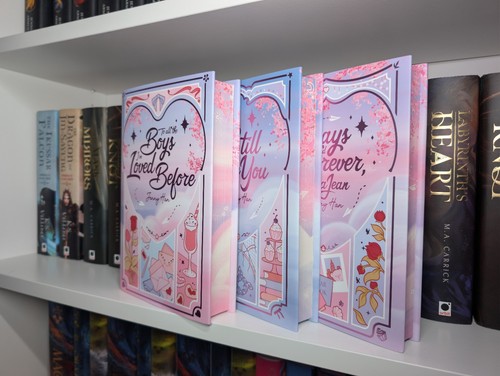 Fairyloot signed all - signed,