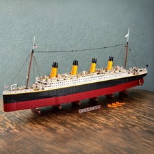 NUOVO set blocchi da costruzione modello nave Titanic - 9090 pezzi regalo giocattolo fai da te