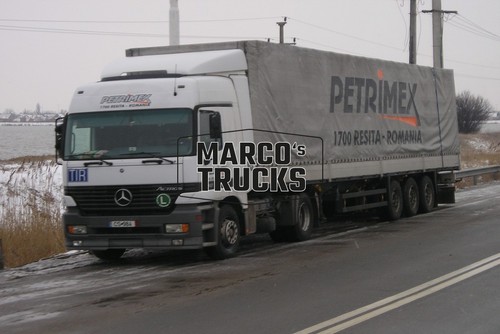 Foto camion mercedes benz - foto,