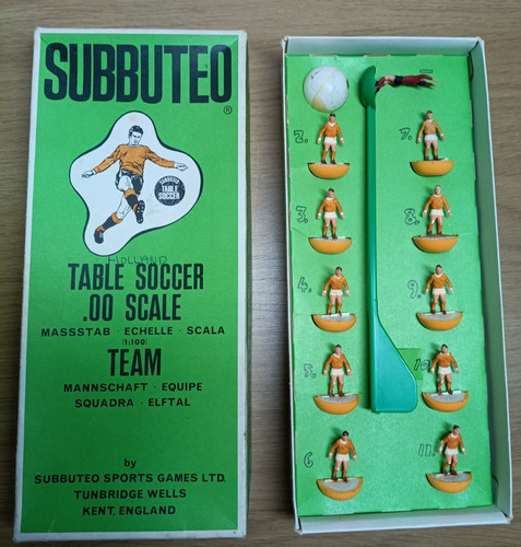 Subbuteo team ref 13 - team,