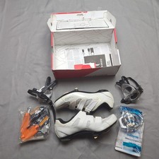 Scarpe ciclismo su strada sportive specializzate UK 8 bianco argento SPD con Shimano PD-A530