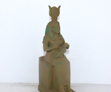 UNICA STATUA FARAONICA FATTA A