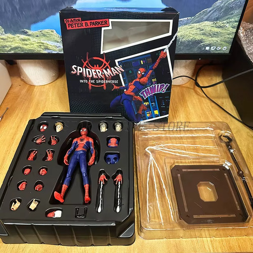 Action figure spiderman - action,