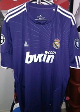 Real madrid 2010 2011 - madrid, 2010-2011