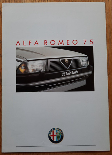 Catalogo brochure vendita auto
