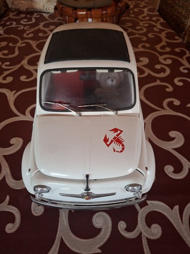 Fiat 500 695 abarth - 695,
