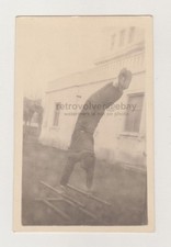 Affettuoso bello giovane uomo