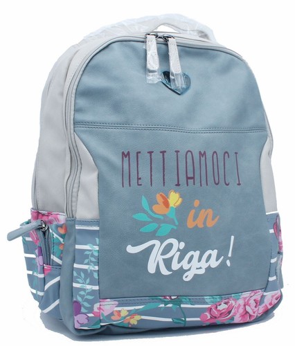 Zaino organizzato ragazza