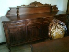 soggiorno classico intagliato, noce nazionale, credenza, vetrina, tavolo 6 sedie