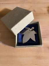 Ciondolo Dodo Pomellato in argento a forma di foglia con scatola originale 