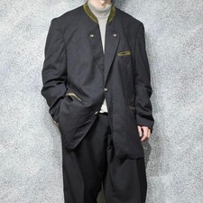 Vecchi vestiti oversize giacca